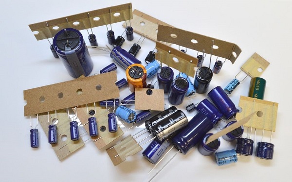 Bargain Assorted Component Pack (SPE21S) Bargain Assorted Component Pack (SPE21S)
