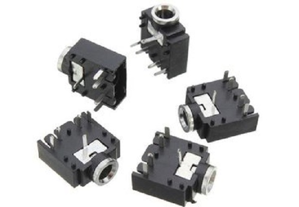 3.5mm Stereo R/A PC mount Panel Socket, Switched (ANP36G) 3.5mm Stereo R/A PC mount Panel Socket, Switched (ANP36G)